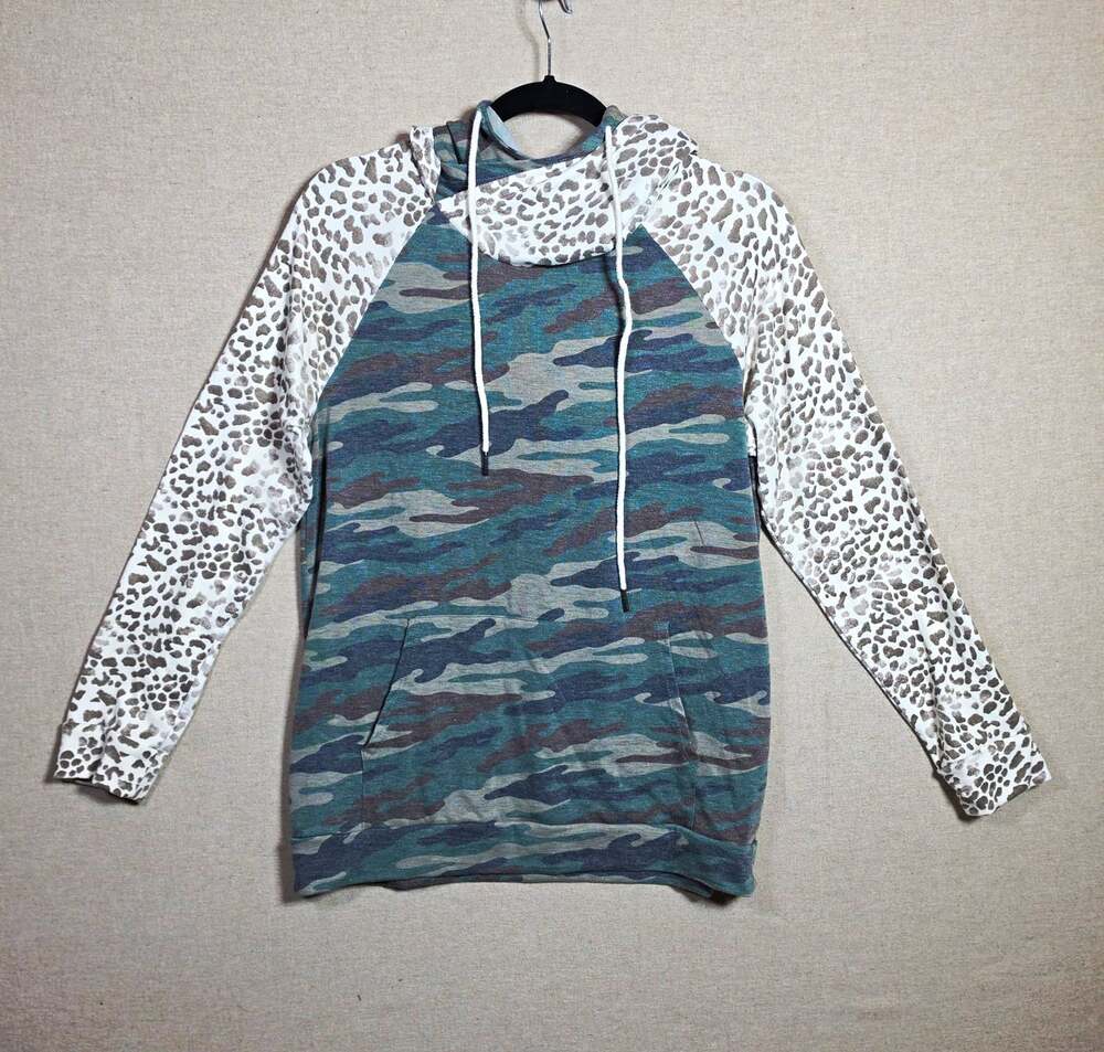 Lilypad Perfect Fit Womens M Camo Hoodie Leopard Raglan Sleeves Pockets